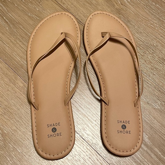 Shade & Shore Shoes | Nwot Shade And Shore Flip Flops From Target Size 7 | Poshmark